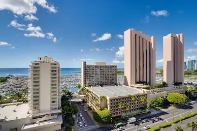 Image de Monthly Discovery Bay 1902 2 Bd  Ocean Views/ High Floor / 2x Queen Beds+Sofa Bed