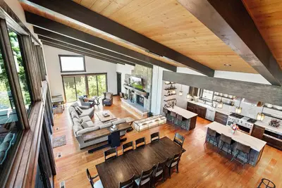 Image de Ultimate Luxury Ski-in/Ski-out Home 5bd, 5. 5ba 2 Hot Tubs, Steam Room, Game Room