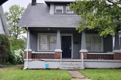 Image de 4 Bedroom House Perfect for a Working Crew