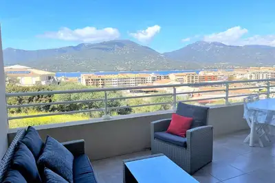 Image de Mare et Monti vue mer proche centre ville