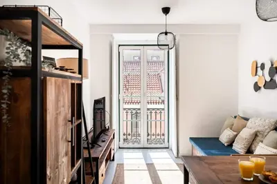 Image de Lovely 2 Bed Apt in the Heart of Lisbon with Ac by Lisbeyond