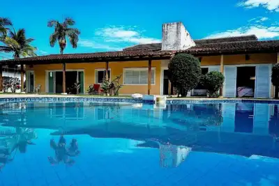Image de Spectacular house with swimming pool 5 minutes walk from the beach.