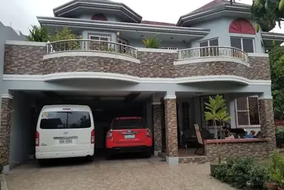 Image de 4 bedroom house 15 minutes drive to Villa Escudero