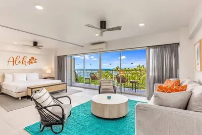 Image de Waikīkī Shore #608 - Beautiful 1 Bedroom Ocean View w/ a Modern Full Kitchen