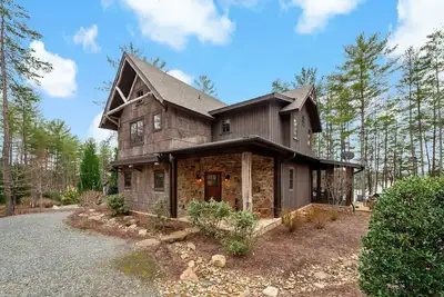 Image de Row House | Lakefront Luxury, Private Dock, Gas Grill & Fire Pit!