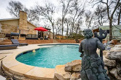 Image de Beautiful villa, great for entertaining or just relaxing with family.