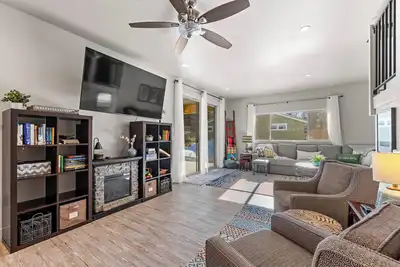 Image de Fun Amok - Warren Wagon Rd - WiFi - Large driveway - Hot tub