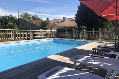 Image de 3 gîtes, piscine, 6 ch / 13 p - Puy du Fou / Marais poitevin / Mervent / Vouvant