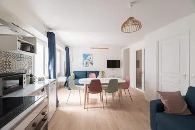 Image de Villa Poncelet -Suite Shalimar, 2 chambres 8 personnes, Champs Elysées, avec A/C