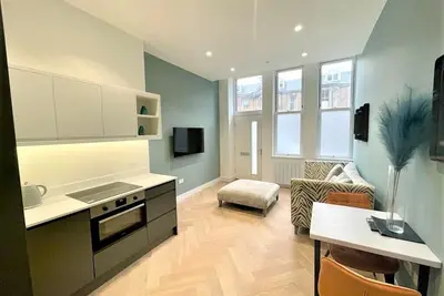 Image de Trendy and Newly Reno'd 1 Bed Nr The Meadows