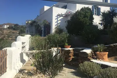 Image de Private ground flat  for a family with 2 children in a beautiful Cycladic Villa