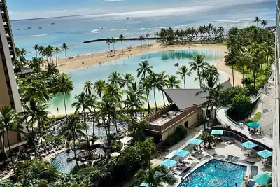 Image de Resort Style with Hula Show, Fireworks and even Tiki Torches!