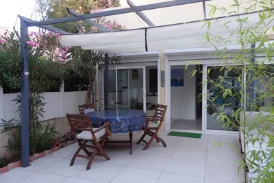 Image de Coquet appartement rez-de-chaussée Grande terrasse