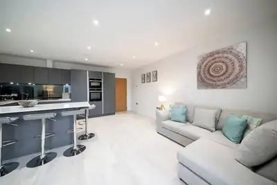 Image de West Queen Street Apt - The Luxe Life