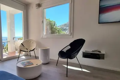 Image de Roses vue sur la mer plage Canyelles Brava Av-10