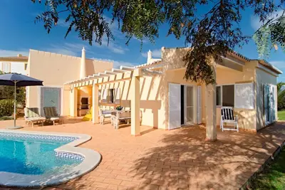 Image de Villa Maren, quartier calme de villas, piscine privée