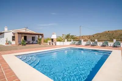 Image de Superbe maison à Almachar avec WiFi