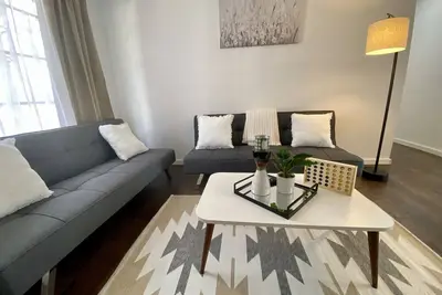 Image de Modern/ Cozy Residential Home- Near Arlington Entertainment