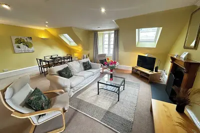 Image de Fantastic 2 bedroom property with astounding views of the famous historic Royal Mile.