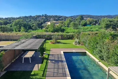 Image de Villa pour 10 personnes avec piscine proche de la plage à Grimaud