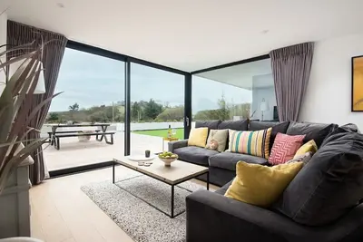 Image de 1 The Bay - beach apartment set above the picturesque sands of Coldingham Bay