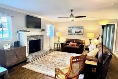 Image de Home Sweet Greer near Airport Bmw & Downtown