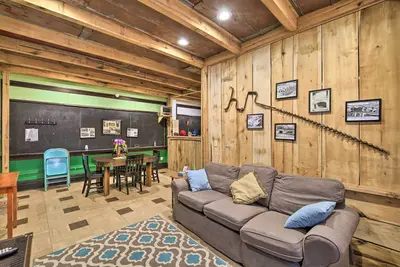 Image de Unique 'Old Schoolhouse Atv Retreat' in Wv!