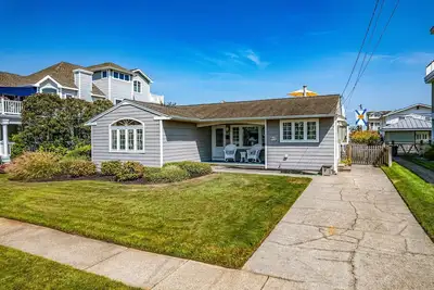 Image de That perfect Avalon cottage