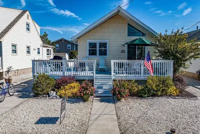 Image de Stunning home in Avalon with 3 Bedrooms and WiFi