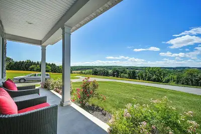 Hanover Retreat w/ Pool, Near Codorus State Park!