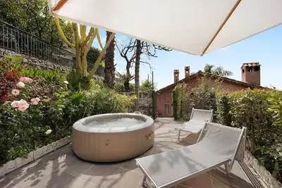Image de \"Villa Ascheri\", maison de campagne avec vue sur la mer, jardin & Wi-Fi