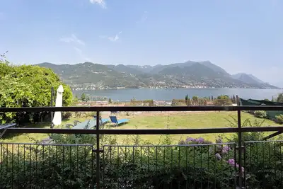 Image de Maison de vacances 'Carolina' avec vue sur le lac, terrasse privée et Wi-Fi