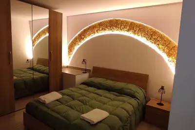 Image de Appartamento incantevole nel centro di Palermo