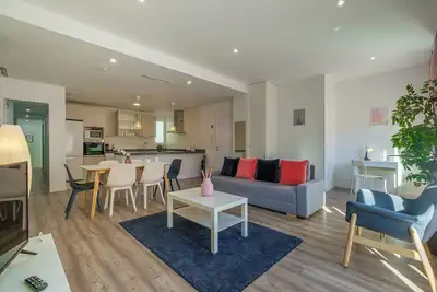 ✿ Brand New, Modern & Stylish Apartment ✿