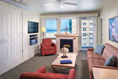 Walk Everywhere! Located right on the beach at the Turnaround.