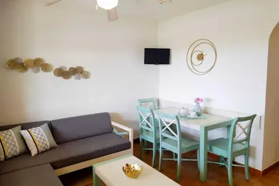Image de Cheap & Chic: 2-bedroom apartment in Son Bou (Ii)