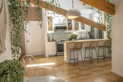 Image de Designer 3br Treehouse w/ Soaking Tub & Skylights