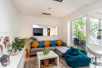 Image de Stylish 2-Bed Flat w/ Private Garden in Crouch End - Pass the Keys