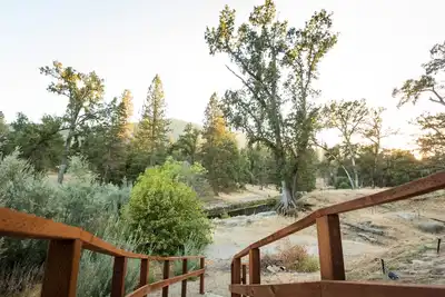 Image de Riverfront home  near Yosemite with private swimming hole, pool table