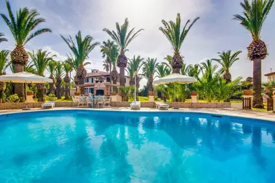 Image de Grande Finca Can Comaro avec piscine à Alcudia