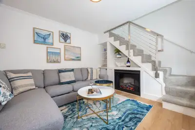Image de Nantucket Penthouse - walk to restaurants, beaches, activies & so much more