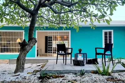 Image de 3-Bedroom house- Very close  to Mambo Beach or city of Willemstad - 3 min drive