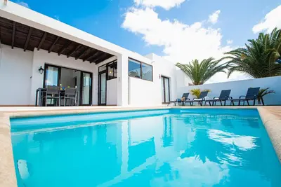 Image de Villa Orcades Close To Town Center Pool & A/C