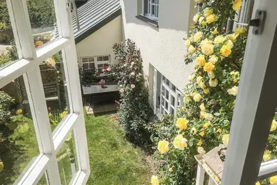 Image de 4 chambres à coucher à Woolston near Salcombe