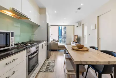 Image de Modern City Convenience with Great Amenities