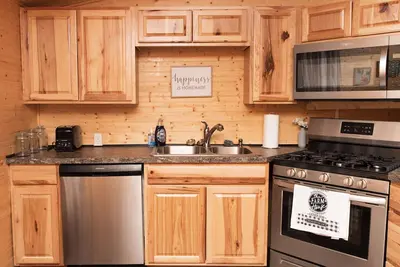 Image de Coaches' Cabin at Ramp 11 Retreat by Concord Sun