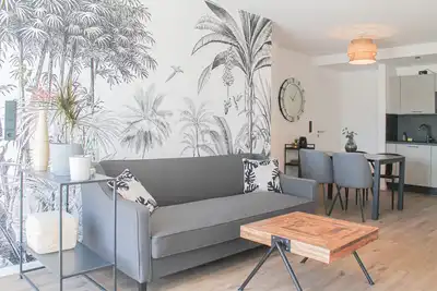 Image de Close to the city center, balcony, parking space, lockable bike box with charging facility