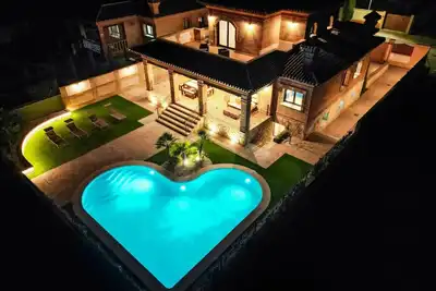 Image de Luxe Experience Toledo | Pool | Bbq | Billiards | Billiards