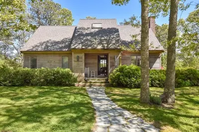 Image de Waterfront on Pond w/ Private Beach!