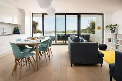 Image de 2 The Bay - contemporary apartment with magnificent views over Coldingham Bay.